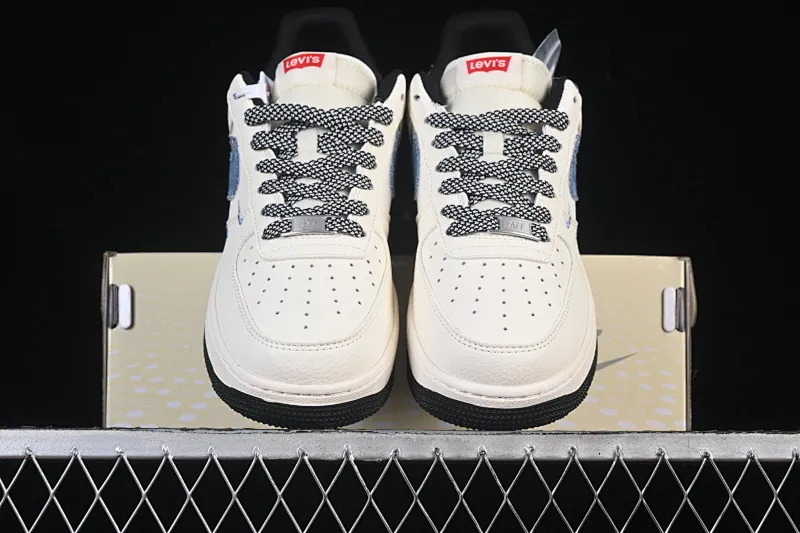 All categories Nk Air Force 1 Air Force series Nk Air Force 1 Low Air Force low-top Nike Air Force 1'07 Low Levi's co-branded beige blue denim four hooks Air Force 1 low-top casual sneakers QW5606-261